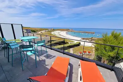 Image de Villa du Port, Sur la plage, 8 personnes, vue panoramique