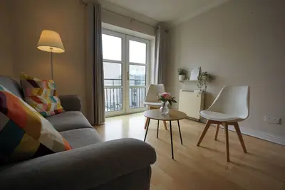 City center 1bedroom apartment can cook