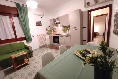 Image de A few steps from beaches and center!