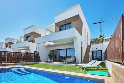 Image de Modern 3 bedroom house with pool