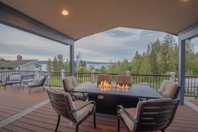 Image de Luxury Home Retreat-Sweeping Views + Large Hot Tub