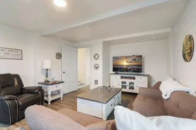 Navigate Stays: Waterfront w/ Bay Views & More