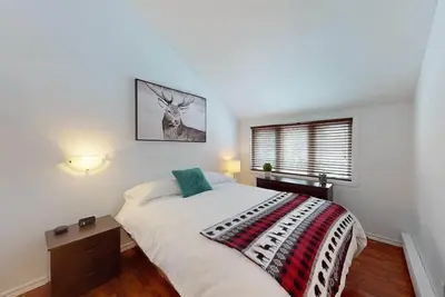 Image de P-353 : Condo 2 chambres à la mezzanine