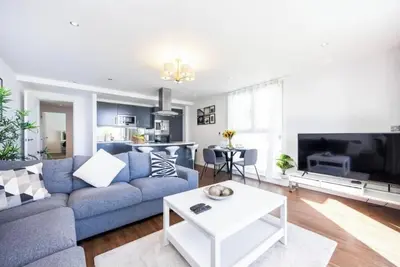 Image de Modern Luxury 2-Bedroom Flat in London Excel