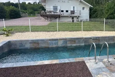 Image de Chalet rénové avec piscine proche vichy pour 6 personnes