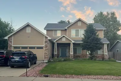 Refreshing View & Spacious Upper Level 3 BRs, 2 Full Bathrooms, patio & more! !