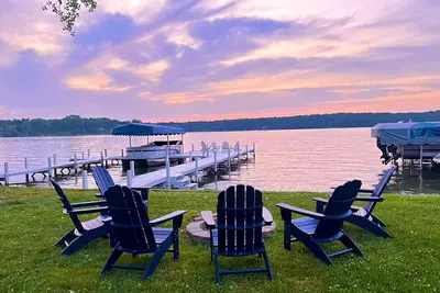 Image de Delavan Lakefront Home with Private Pier, Sleeps 8