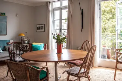 Image de Delightful & Spacious Home In Old Town + Balcony | Pass the Keys