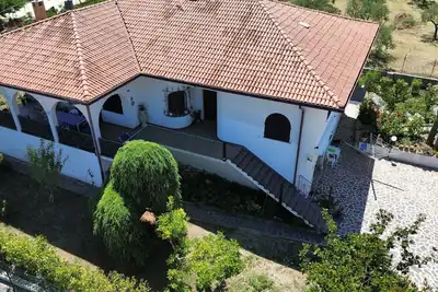 Image de Entire Floor in Villa Nicol - Porch and Relaxation Area
