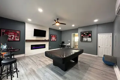 Image de Lakefront Paradise with Spectacular Views!