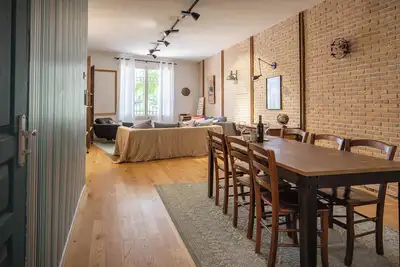 Image de Appartement Atypique en suplex au style industriel en plein cœur de Béziers