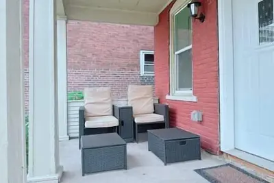 Image de Cheerful home by Millwork District/Farmers Market