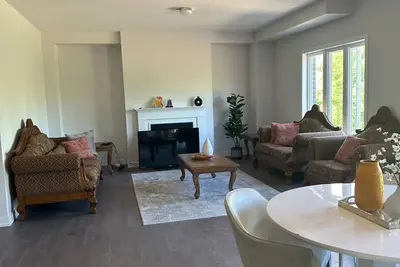 Image de Luxury 5 bedroom home in Simcoe