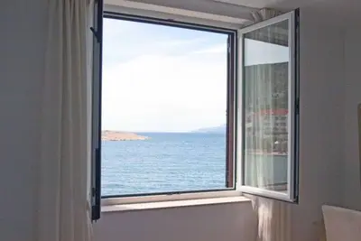 Image de Beachfront Apartments Tamarix - Studio Apartment 5