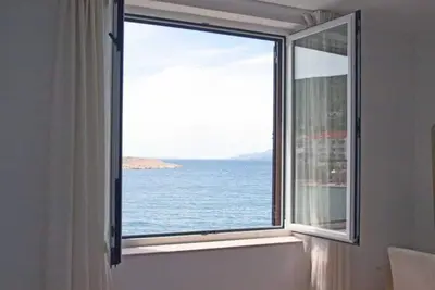 Image de Beachfront Apartments Tamarix - Studio Apartment 4