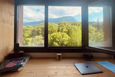Image de Charming Vrbo Artist Nature Apartment& Garden & Studio