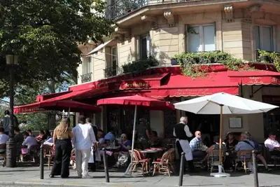 Image de Chic Island Haven: Seine-Side Serenity, A Parisian Retreat On ÎLE Saint-Louis