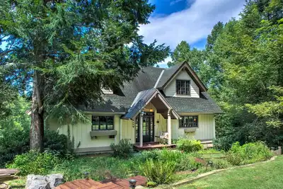 Image de Hot Springs Hideaway unwind and reconnect with nature