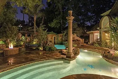 Image de Experience Houston living near Willowbrook Mall