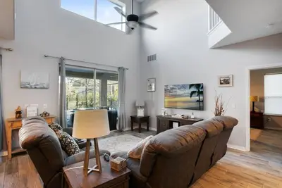 Image de Six Bedroom Disney Home Lanai, SouthEast facing Screened Pool & Spa only a few mins to Disney