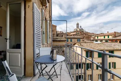 Image de Siena Apt w/ Stunning Church of San Domenico View