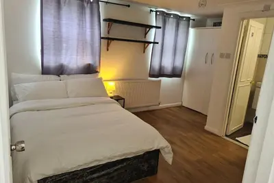 Image de 4Br-2Ensuite-10minCentralLondon-Sleeps11-Parking