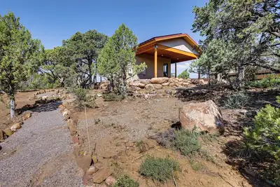 Image de Hike, Ski & Golf: Modern Colorado Retreat
