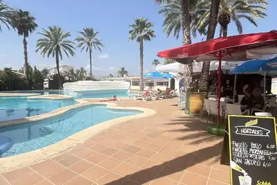 Image de Appartement El Retiro 4 personnes avec piscine.