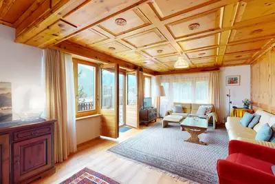 Image de Appartement unique de 5-½ pièces dans une maison individuelle dans un endroit en