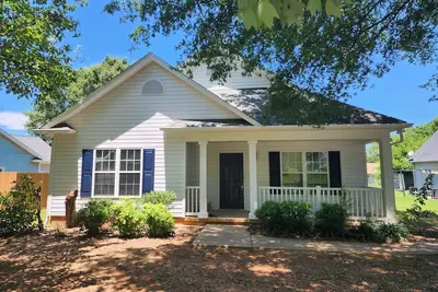 Image de Renovated|Fillmore|Firepit|Family|Pets|Work Travel