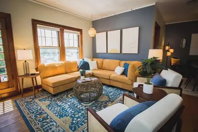 Image de Sunshine & Sky Loft in Vibrant Downtown Greeley!