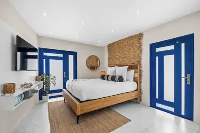 Image de Atlántico Sal | Trendy Studio in Dorado