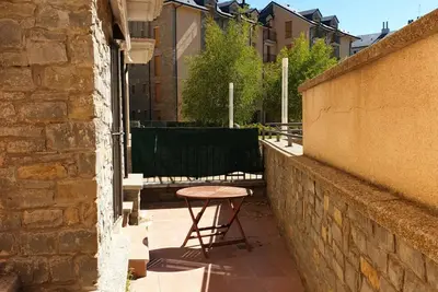 Image de Appartement 3 Chambres à Jaca avec Garage et Piscine Communautaire