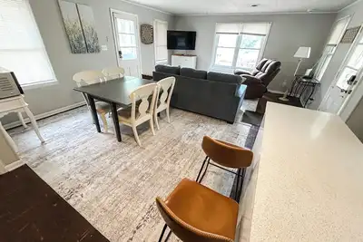 Image de Cozy Cottage on Gravel Lake, Wmu, Wine Trail, Kayaks