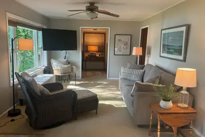 Image de Charming Waterfront 3-Bdrm. Cottage on Wolf River with Private Dock. Fremont, Wi