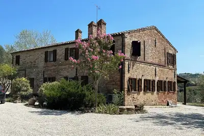 Image de Gorgeous country Villa with pool. Great views, close to beaches, total privacy!