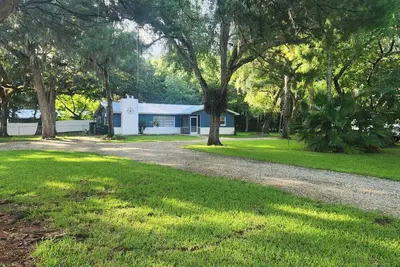 Image de Home for your Vaca! Spacious home with large yard - pet friendly