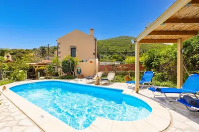 Villa Kourkoulios - Trois Chambres Villa, Couchages 7