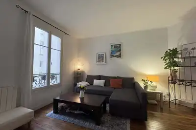 Image de T2 lumineux - proche Square des Batignolles