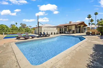 Image de Indie Palms Estate: Walk to Festivals. Private Pool/Spa, Golf/Pickleball/Yard