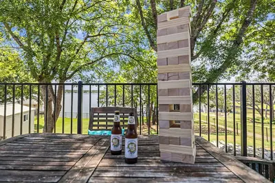 Image de Lake Life • Beautiful Home for the Fam!