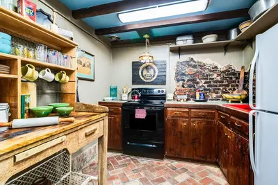 Image de A Hidden Gem! Completely Renovated, Historic Bank, Minutes to Lafayette