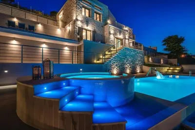 Luxurious Beachfront Villa  Private Infinity Pool