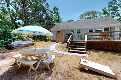 Image de Centrally located home near Nauset Light, Coast Guard Beach & Cape Rail Trail