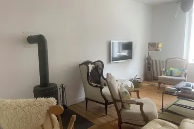 Image de Maison au calme, avec grand jardin, proche du centre ville. La mer est à 11 km