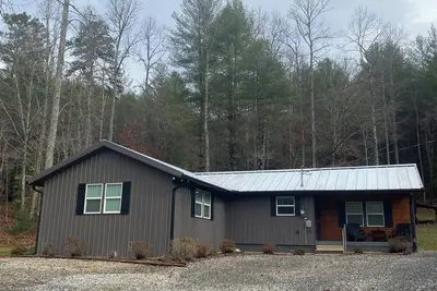 Image de Newly Remodeled Private 2-bedroom mountain house in beautiful Murphy