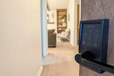 Image de Charming Clovis Retreat: Central Location, Modern Amenities, Cozy Style