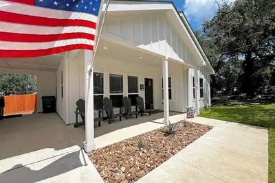 Image de Family Fun, New 3 Bdr Home Near Canyon Lake!