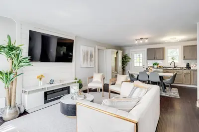 Luxury Midterm Rental for Families, Medical and Corporate Professionals Cincy