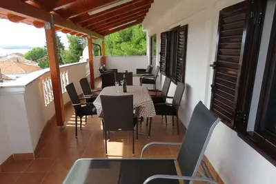 Image de Appartement de trois chambres avec la terrasse et la vue sur le mer Biograd na Moru, Biograd (A-23415-c)